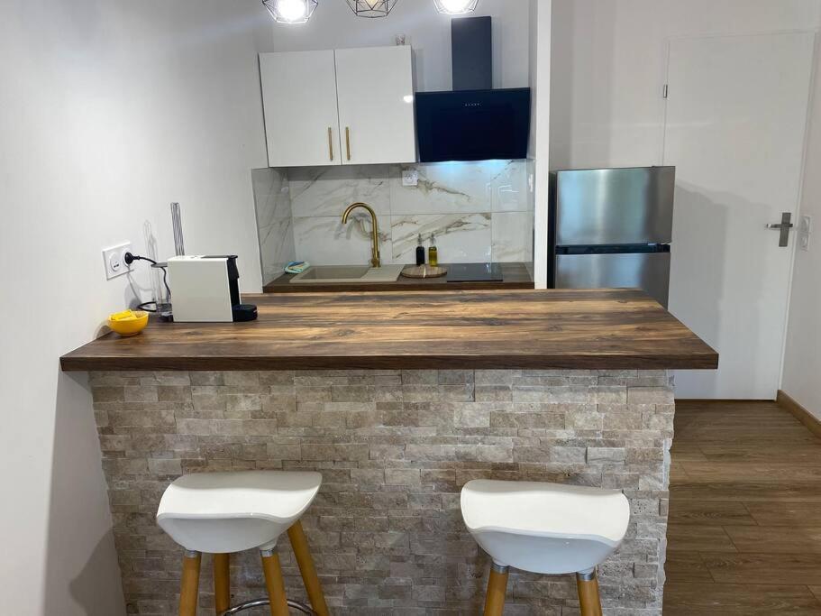 Appartement Residence Vacances Amandier Arles Buitenkant foto